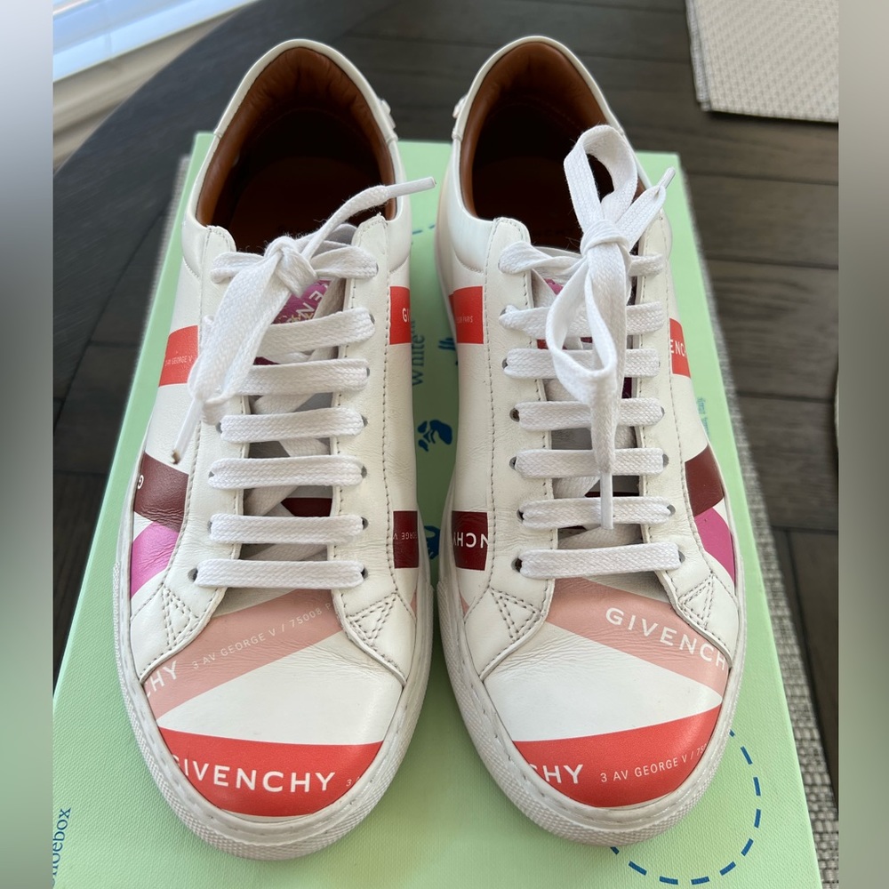 Givenchy Sneaker